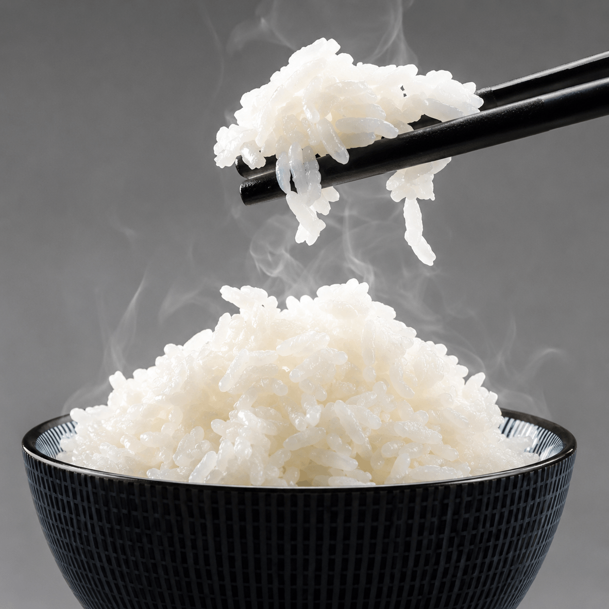 Cooked soft jasmine rice in bowl